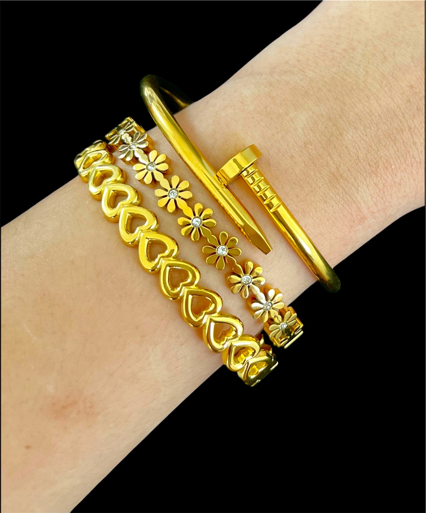 clove bangle✨